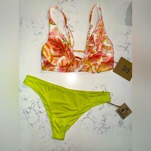 Stone Fox Swim/Toast Swim Tropical Print Bikini with Lime Bottoms sz Medium